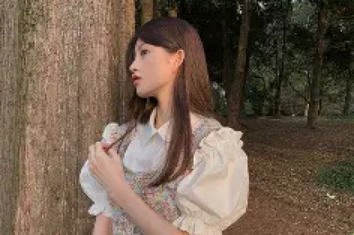 娱乐圈大瓜连环炸：黑眼圈男星疑隐瞒二胎冷巴豪车代言照常走花路