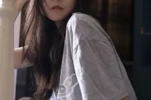 断更五个月首度发声！网红董赤赤坦言患上抑郁症遭导演恶意引导